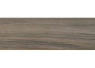 Modello nordico legno look porcellana piastrella con superficie concava matt in colore marrone