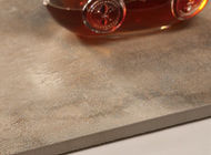 Le piastrelle per pavimento ceramiche dell'isolamento termico 600x600, mattonelle della porcellana 24x24