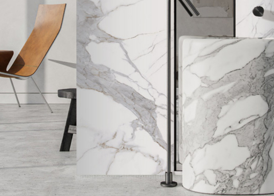 Piastrelle per pavimenti interni in porcellana a 3 modelli resistenti alle macchie / graffi Manutenzione facile < 0,5% Assorbimento dell'acqua