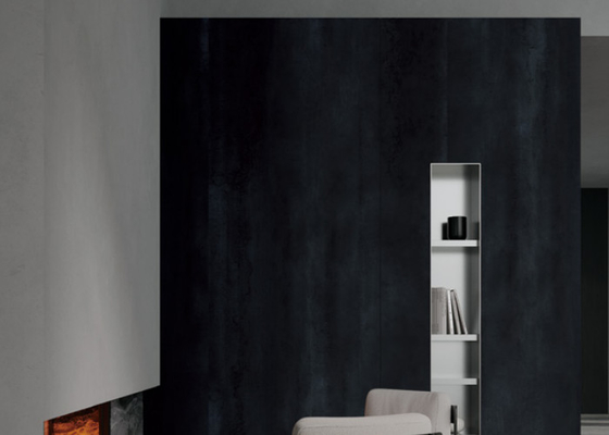 Piastrelle di porcellana lucidate grigio con < 0,5% di assorbimento dell'acqua finitura resistente alle macchie per spazi abitativi eleganti