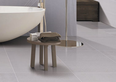 Piastrella di ceramica asciutta del tappeto della glassa del getto di inchiostro, luce Grey Color di dimensione delle piastrelle per pavimento 600*600mm della camera da letto