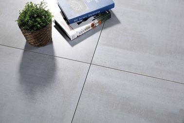 Nuova tecnologia che pavimenta le mattonelle rustiche della porcellana del bordo di colore originale del ghiaccio 	Dimensione della piastrella per pavimento 300x300 millimetro della porcellana del salone