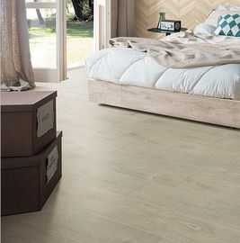 legno resistente all'aperto beige dell'acqua di elevazione delle piastrelle per pavimento di rivestimento di legno di 200x1200 millimetro che pavimenta le mattonelle della porcellana