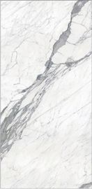 La porcellana piastrella le mattonelle sottili lucidate di marmo bianche di Calacatta delle mattonelle della porcellana di Foshan di dimensione 1200x2400