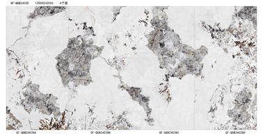 La parete ceramica bianca lustrata lucidata della cucina di ampio formato piastrella le mattonelle della porcellana di sguardo del marmo di 1200x2400 millimetro